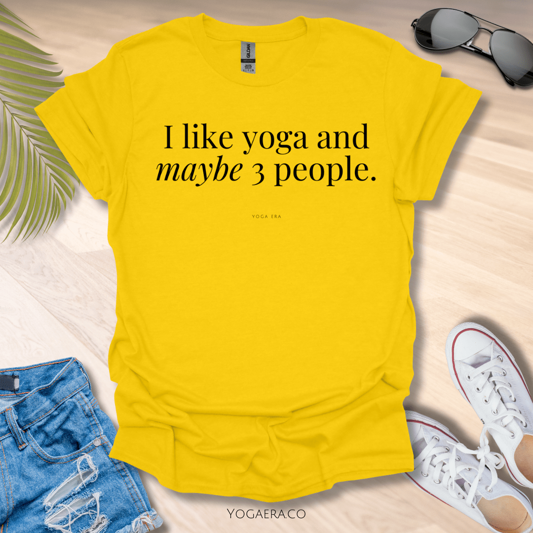 I Like Yoga and Maybe 3 People Tee Daisy / M T-Shirt Yoga Era