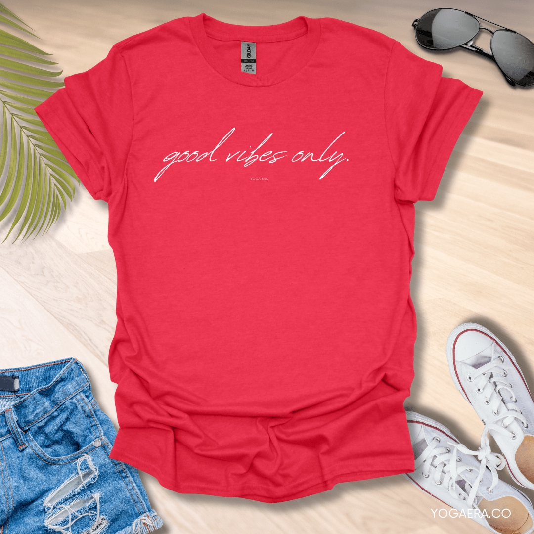 Minimalist Good Vibes Only Tee Heather Red / S T-Shirt Yoga Era
