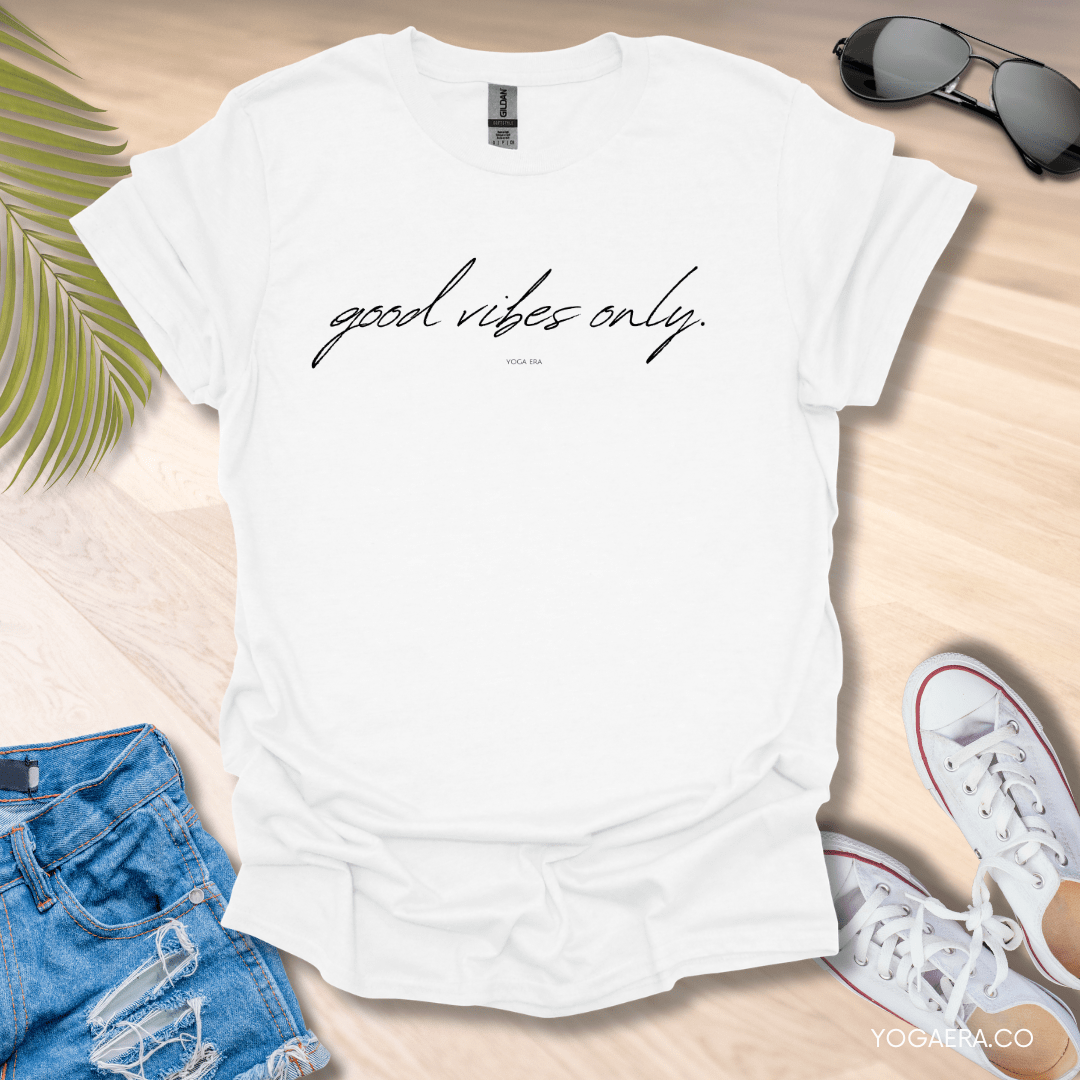 Minimalist Good Vibes Only Tee White / S T-Shirt Yoga Era