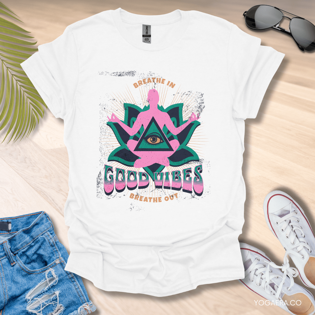 Vintage Good Vibes Tee White / S T-Shirt Yoga Era