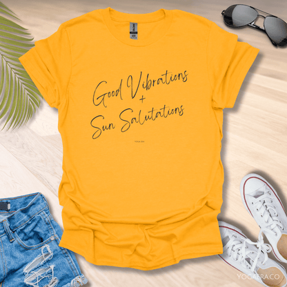 Good Vibrations & Sun Salutations Tee Gold / S T-Shirt Yoga Era